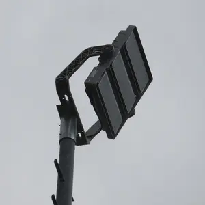 Flutlichtmast mit LED-Technik am Hans-Reif-Sportzentrum