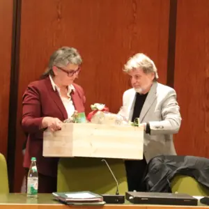 Huber und Schikora mit Fresskiste 