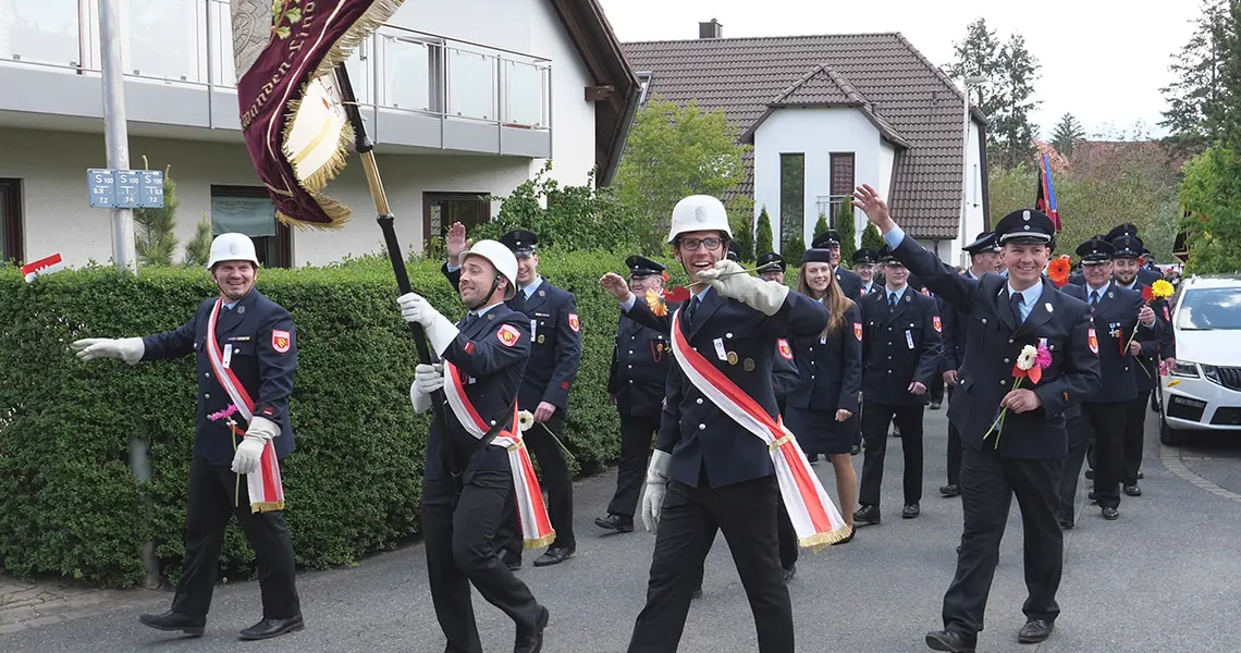 Fahnenabordnung der Freiwilligen Feuerwehr Anwanden-Lind