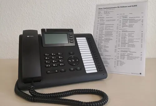 Telefon mit neuem Telefonverzeichnis