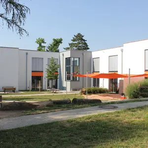 Kinderhort am Asbachgrund Außenansicht hinten