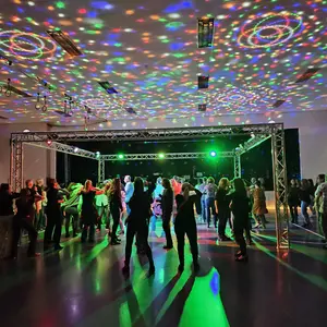 Es wurde bis in den Sonntagmorgen hinein getanzt.