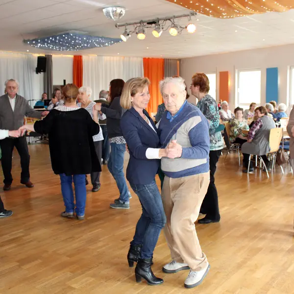 Senioren beim Tanzen 