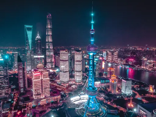 Nachtansicht der Skyline von Shanghai 