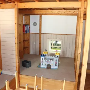 Ritterburg im Rückzugsspielbereich.