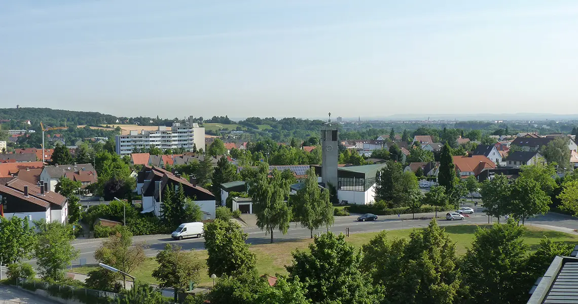 Blick über Altenberg mit der Kirche St. Markus