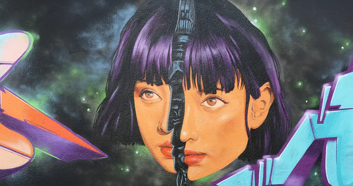 Porträt einer dunkelhaarigen Frau