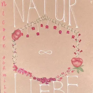 Schriftzug Natur & Liebe mit Blumen verziert