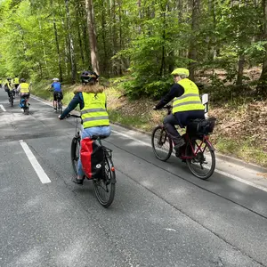 Radfahrer auf der autofreien FÜ19