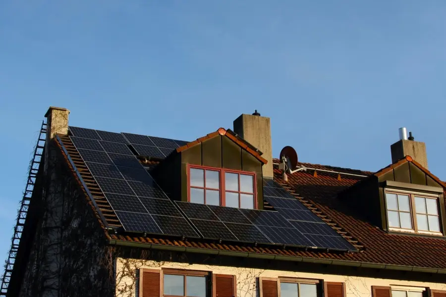 Altbaudach mit PV-Anlage