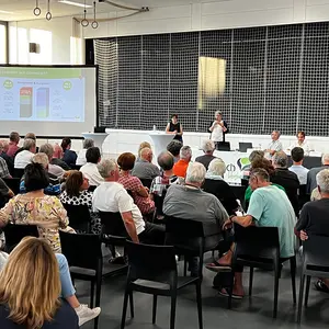 Bürger während der Diskussionen.