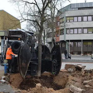 Das Spezialwerkzeug wird angesetzt...