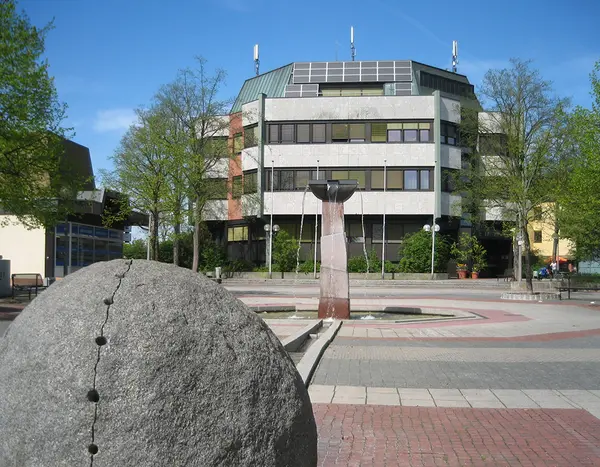 Rathausansicht vom Brunnen aus 