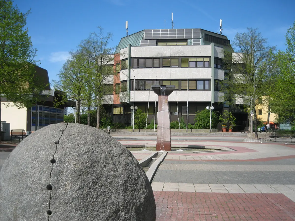 Rathausansicht vom Brunnen aus 