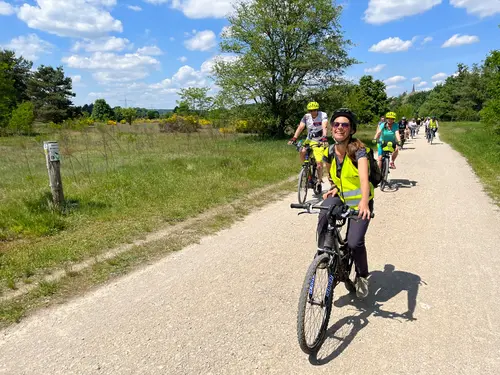 Radfahrer im Naturschutzgebiet Hainberg