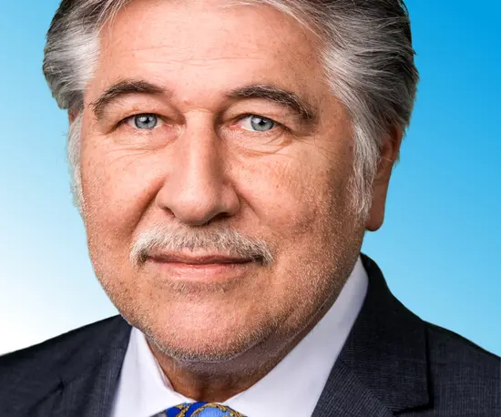 Porträtfoto von Theodor Förster